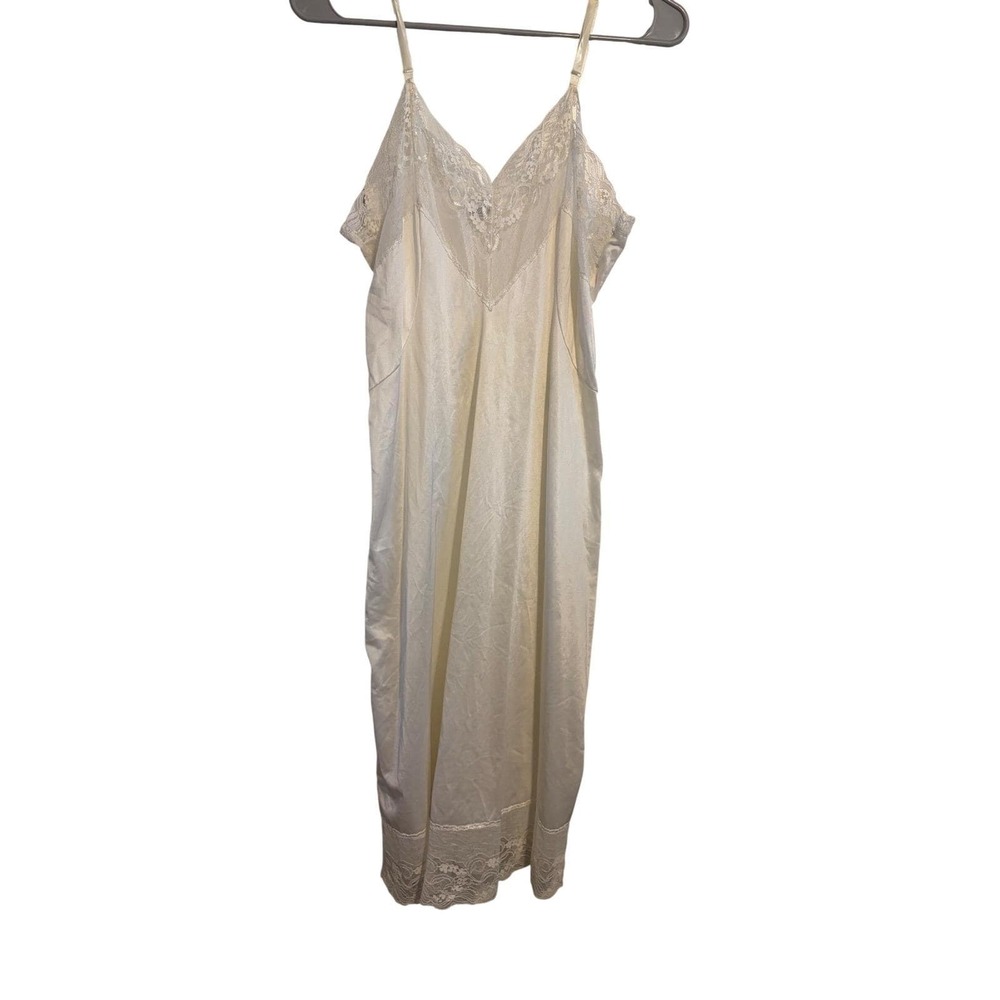 Milco New York Vintage Full Slip Lace Trim White Floral Antron III Nylon Size 36